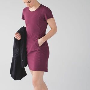 Lululemon &go Endeavor Dress Short Sleeve Red Grape 4 W8943S